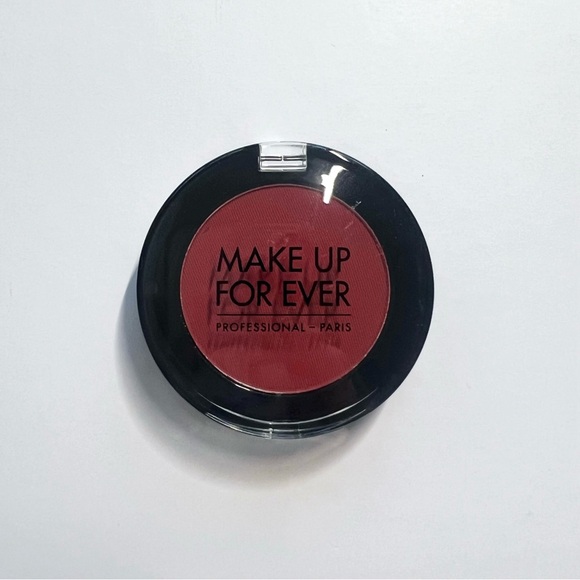 Makeup Forever Morello Cherry Eyeshadow | MUFE M846 Matte Red Artist Shadow - Picture 2 of 9